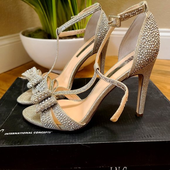 International Concepts Ressie Heels - Picture 1 of 6